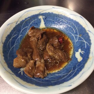 赤味噌とこんにゃくで牛すじ圧力鍋煮込み